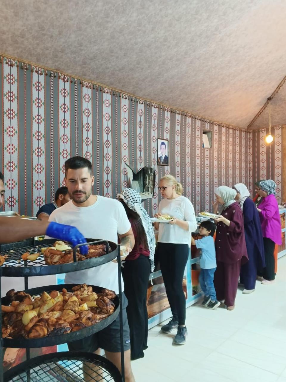 Star Magic Camp Hotel Wadi Rum Buitenkant foto