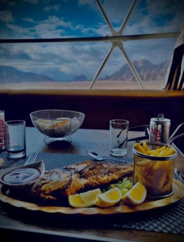 Star Magic Camp Hotel Wadi Rum Buitenkant foto