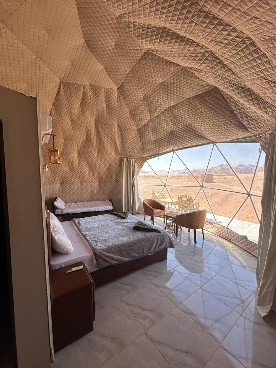 Star Magic Camp Hotel Wadi Rum Buitenkant foto