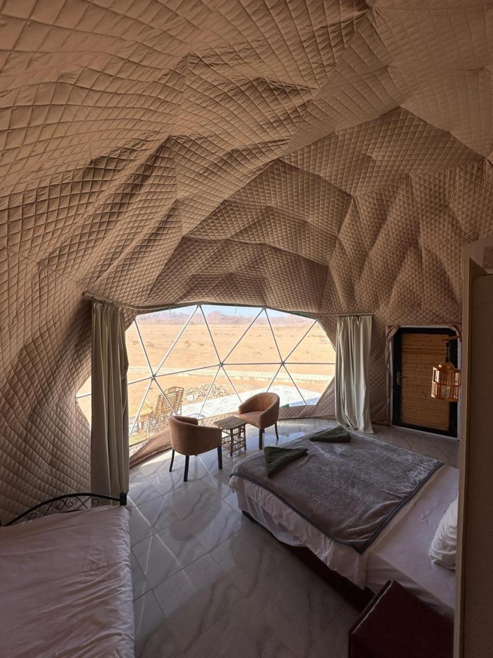 Star Magic Camp Hotel Wadi Rum Buitenkant foto