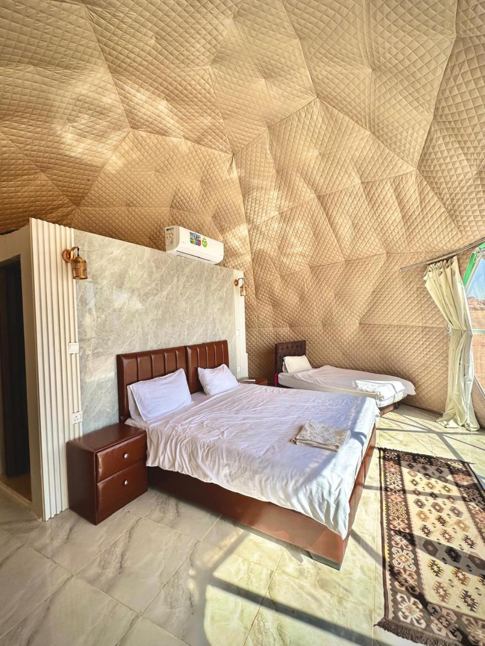 Star Magic Camp Hotel Wadi Rum Buitenkant foto