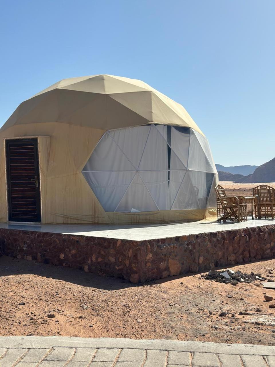 Star Magic Camp Hotel Wadi Rum Buitenkant foto