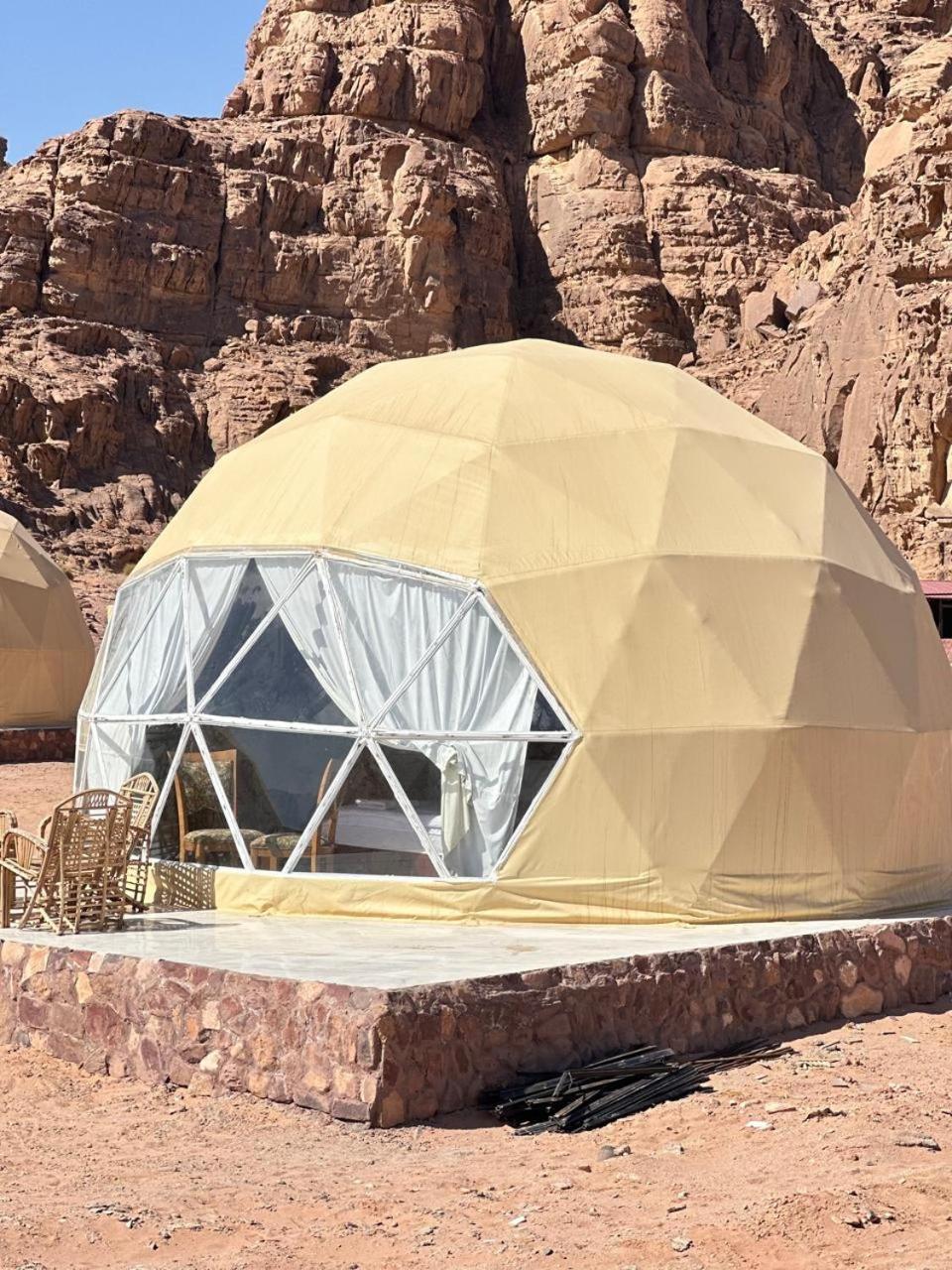 Star Magic Camp Hotel Wadi Rum Buitenkant foto
