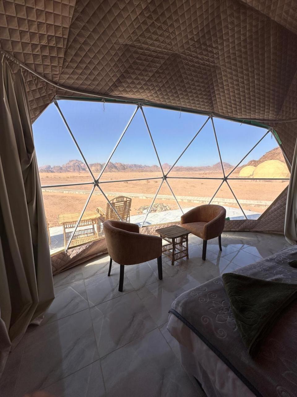 Star Magic Camp Hotel Wadi Rum Buitenkant foto