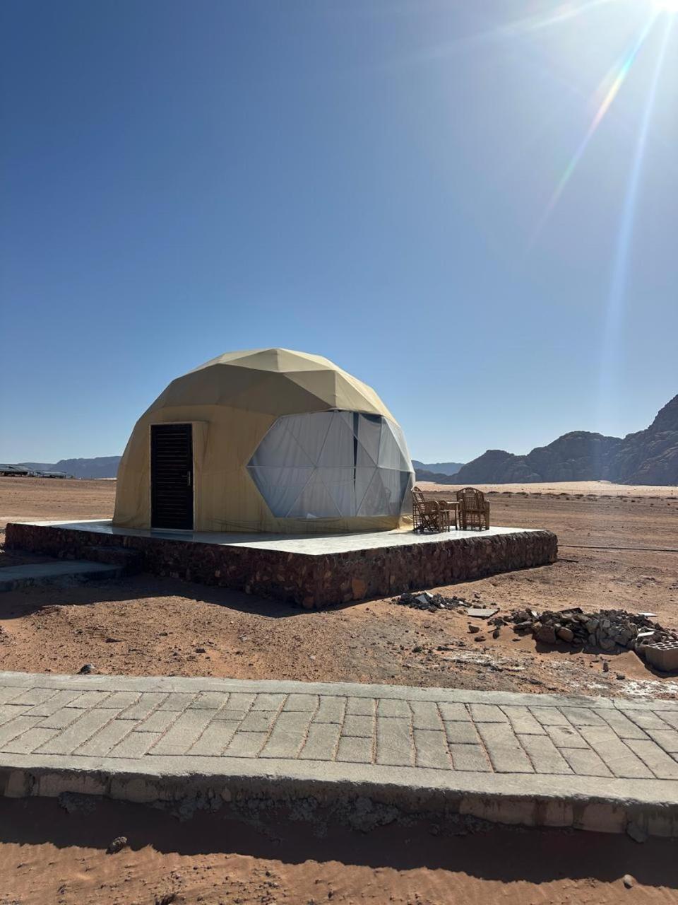 Star Magic Camp Hotel Wadi Rum Buitenkant foto