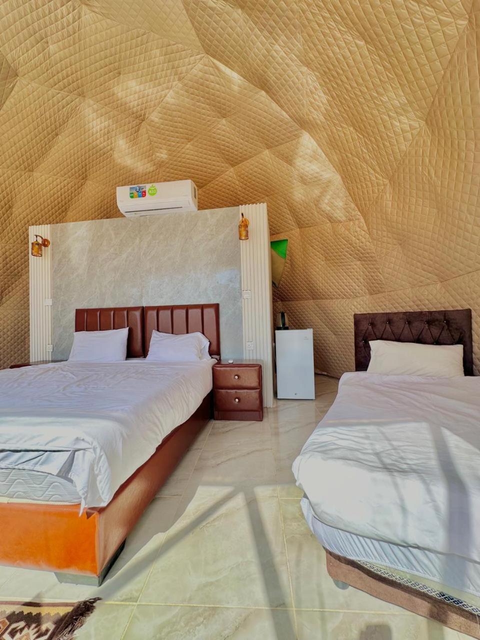 Star Magic Camp Hotel Wadi Rum Buitenkant foto