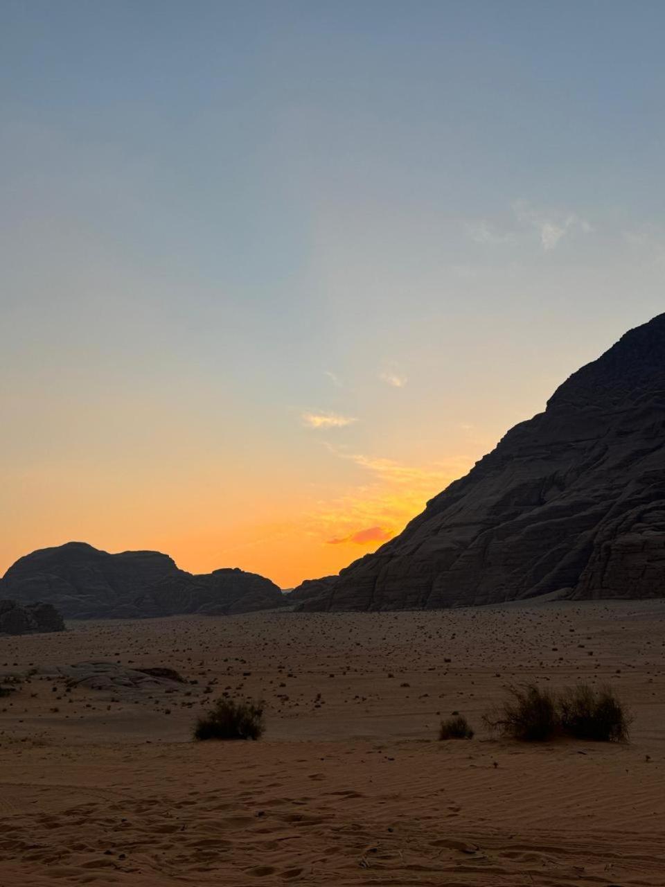 Star Magic Camp Hotel Wadi Rum Buitenkant foto