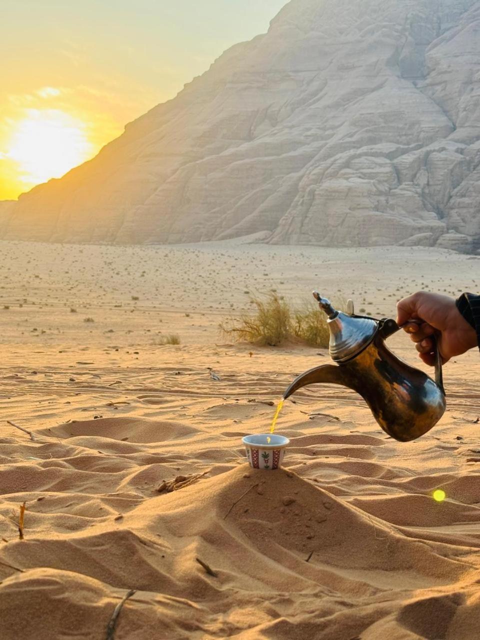Star Magic Camp Hotel Wadi Rum Buitenkant foto