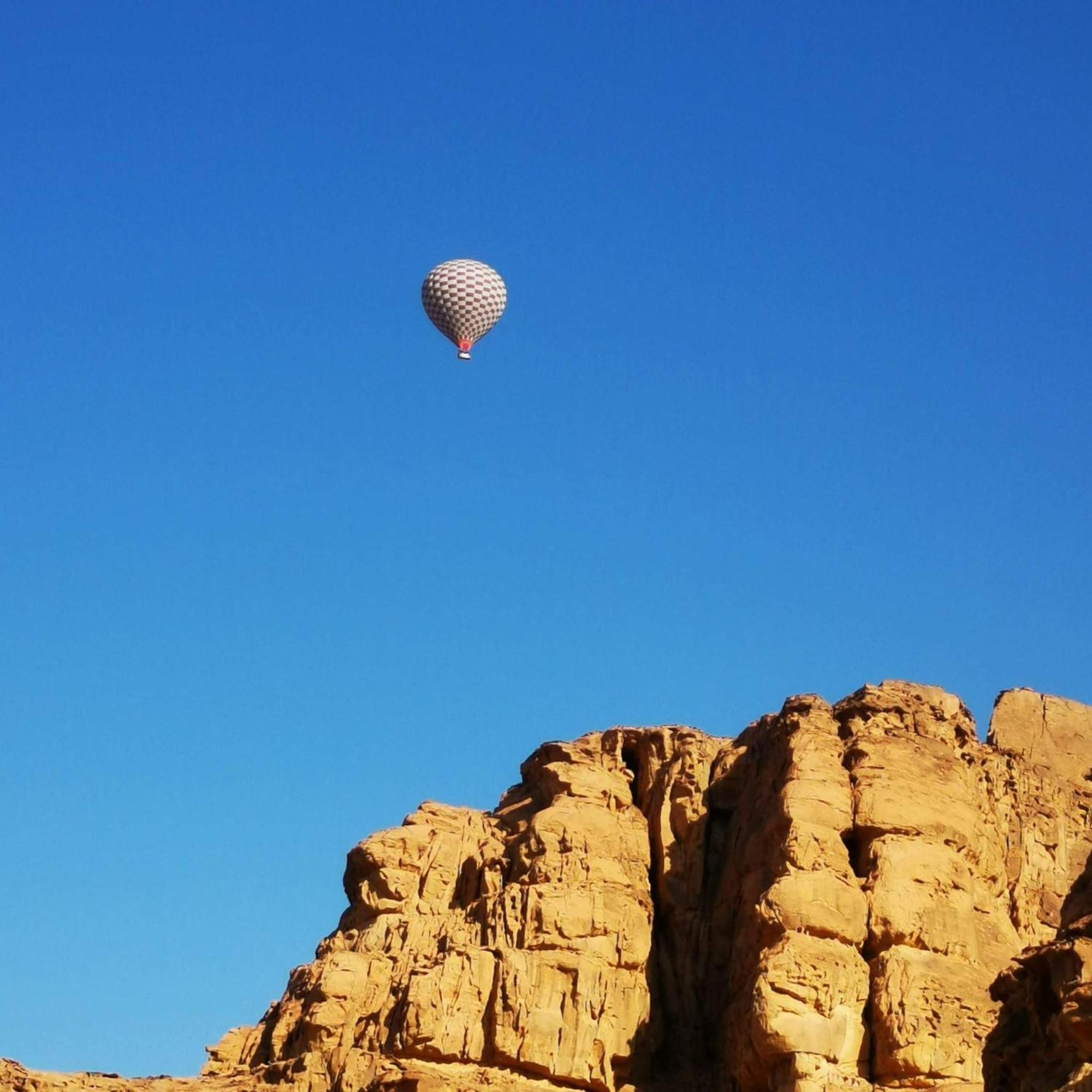 Star Magic Camp Hotel Wadi Rum Buitenkant foto