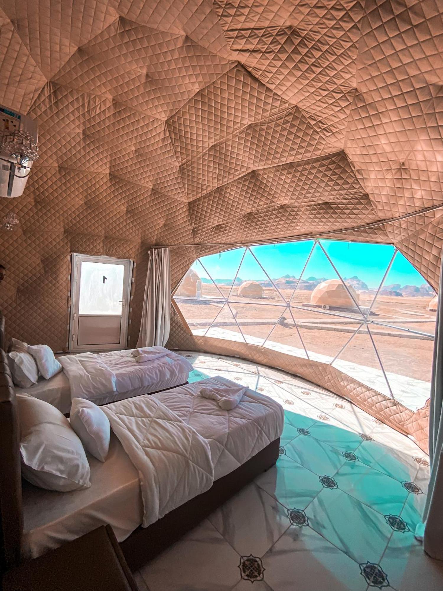Star Magic Camp Hotel Wadi Rum Buitenkant foto