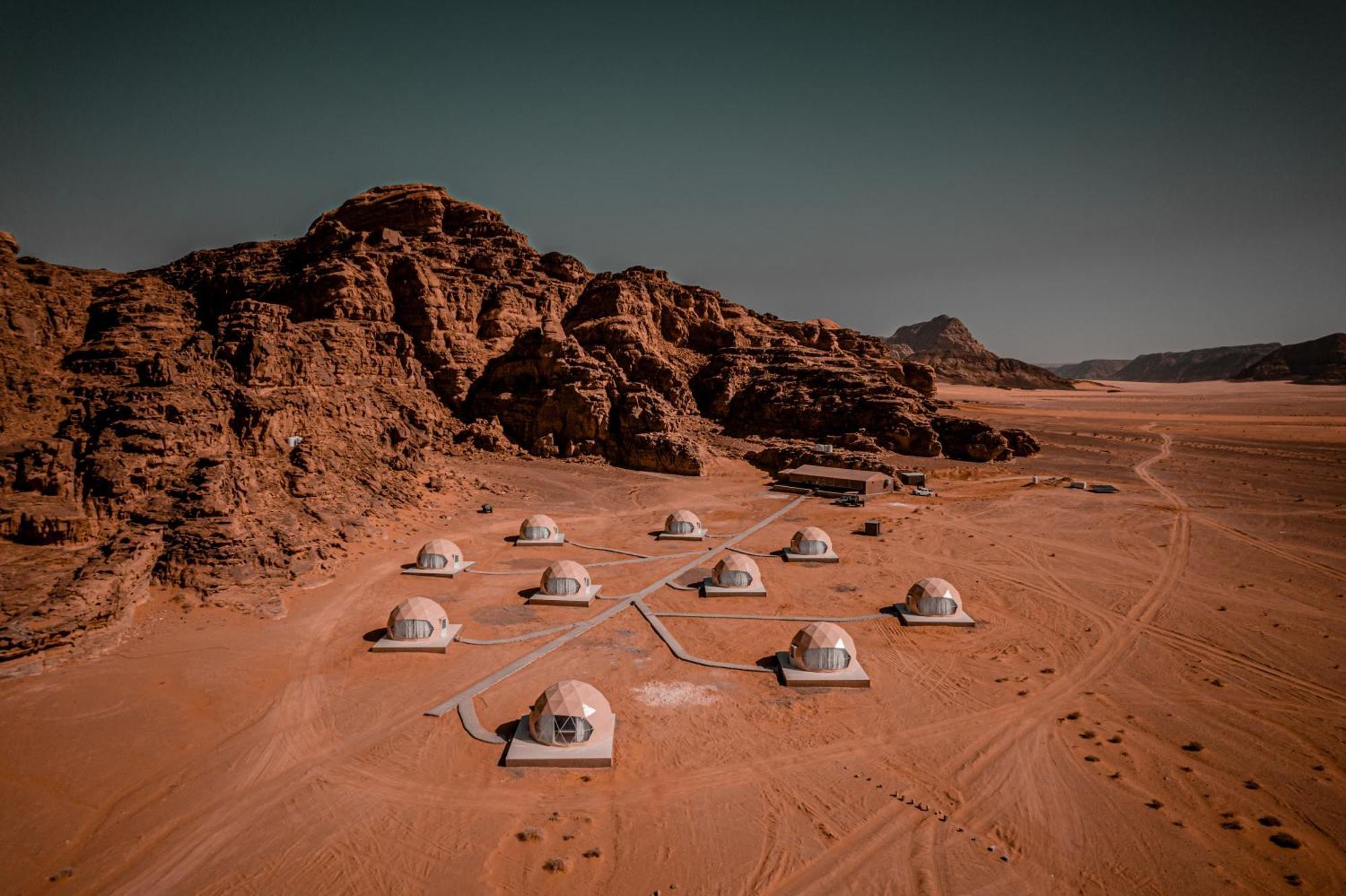 Star Magic Camp Hotel Wadi Rum Buitenkant foto